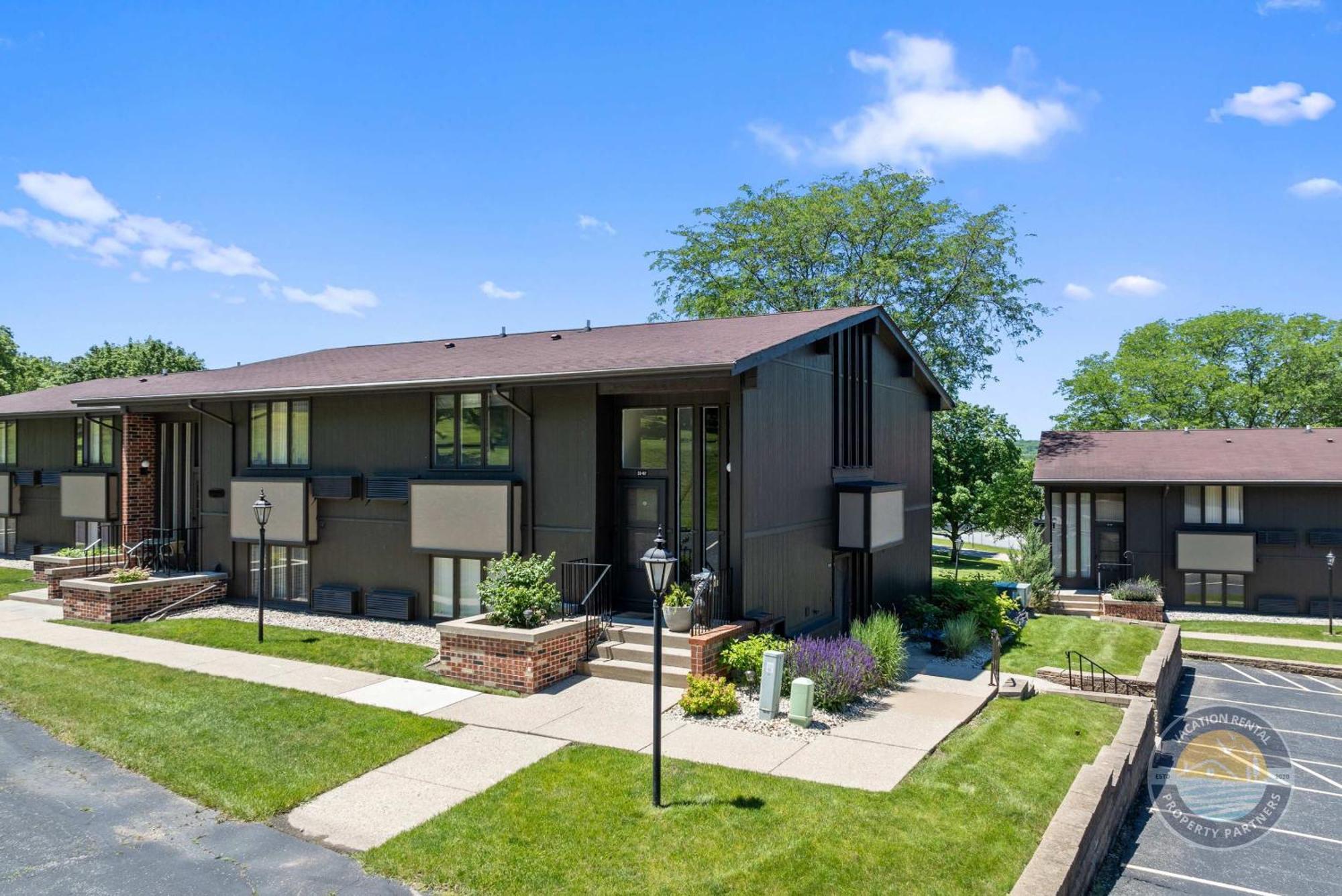 New Lake Como Condo With Lake Views Lake Geneva Exterior photo