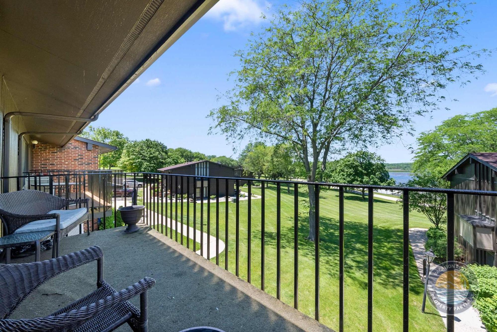 New Lake Como Condo With Lake Views Lake Geneva Exterior photo